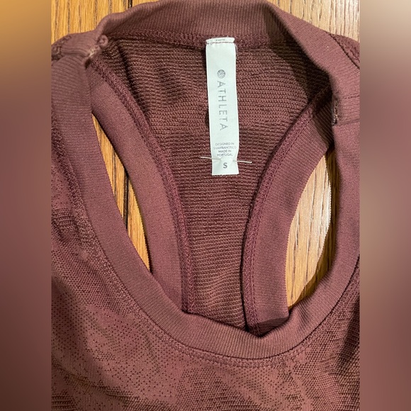 EUC Athleta Momentum Camo Tank, size small, brown camo color - Picture 2 of 5